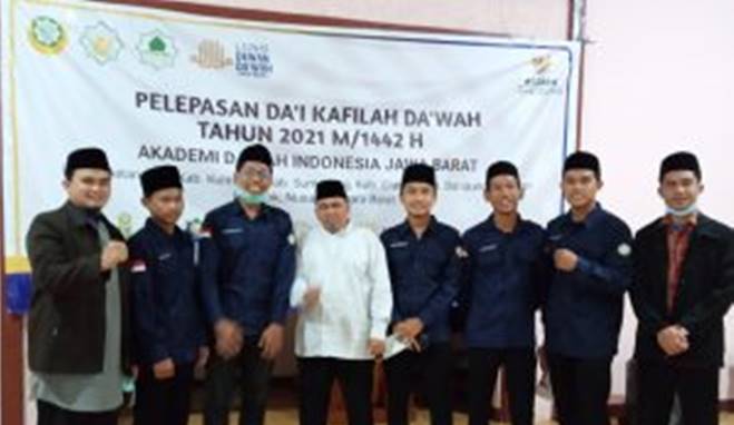 Dewan Dakwah Jabar Lepas 12 Dai Kafilah